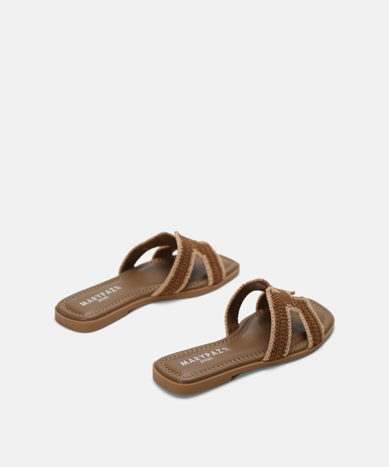 Sand&aacute;lia rasa bordada image number null